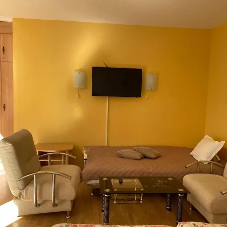 Flora - Clover Building Flat 09 アパート